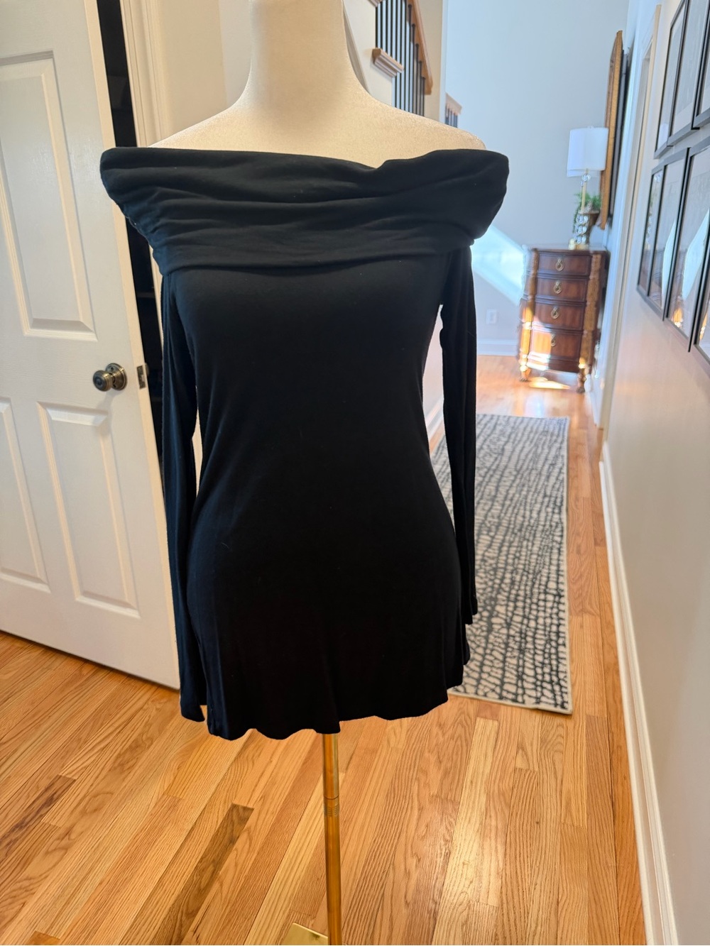 Off-Shoulder Long Sleeve Black Top